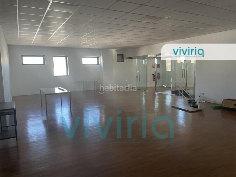 Foto 06b2894c-c5ec-4ab7-9c18-345478b7e5ec. Capannone industriale in Fuente del Jarro Paterna