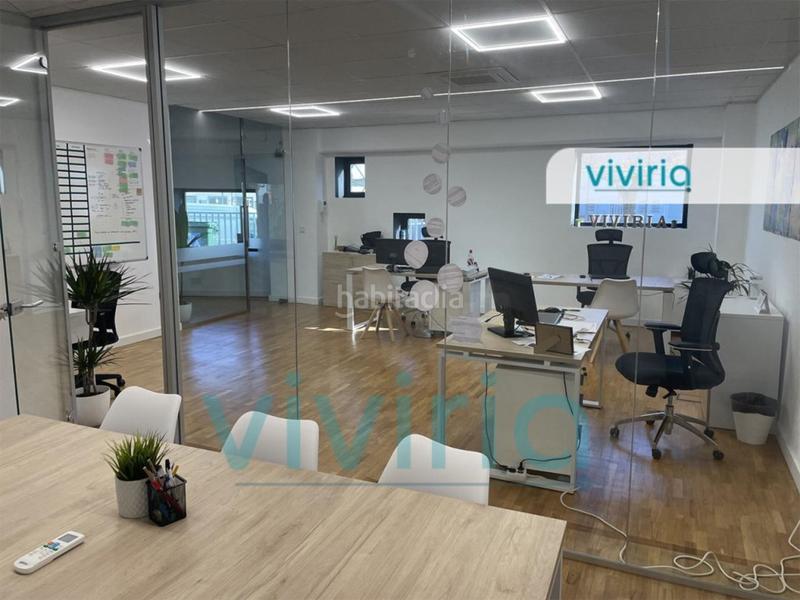 Foto 5a25b888-cb5a-4dbf-b2db-2cd34e8015ef. Capannone industriale in Fuente del Jarro Paterna