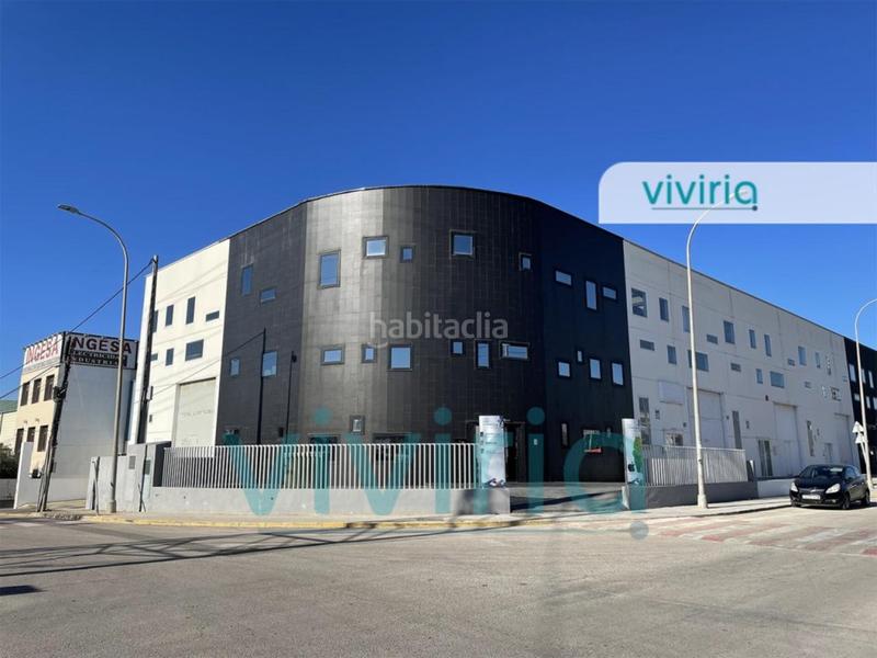 Foto b8712cda-eb73-4035-b3b2-103123d6cd9e. Capannone industriale in Fuente del Jarro Paterna