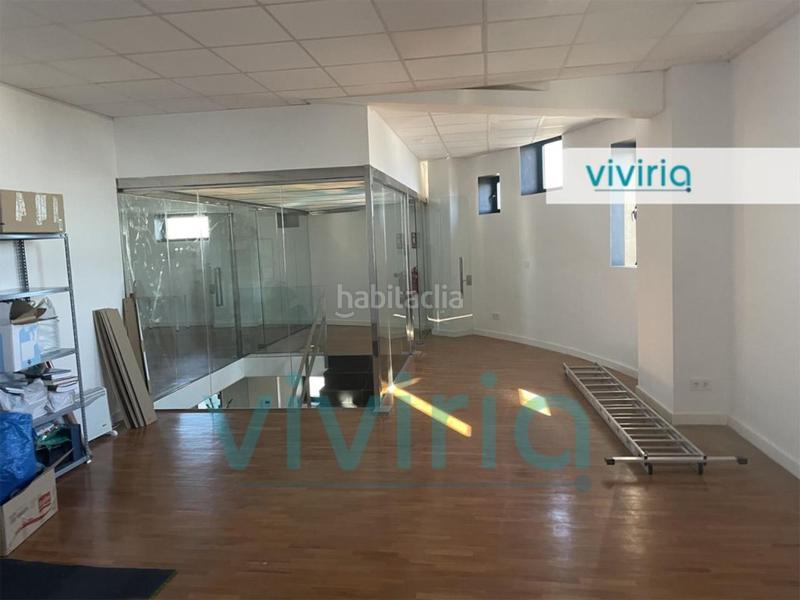 Foto bcd16e38-0718-45b0-b22d-227337e7b2e0. Capannone industriale in Fuente del Jarro Paterna