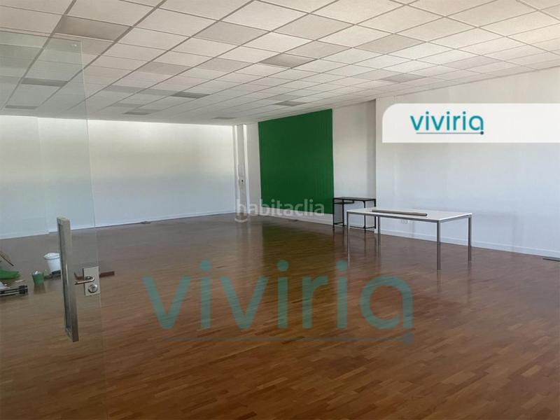 Foto edf29ebc-558c-4864-99e1-9464e4c88356. Capannone industriale in Fuente del Jarro Paterna