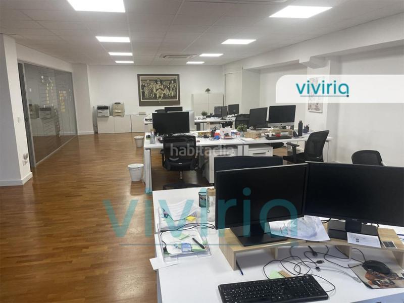 Foto efb5aa16-3641-4b96-9db5-2338d250f842. Capannone industriale in Fuente del Jarro Paterna