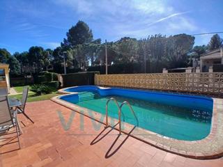 Chalet in Carrer Paiporta