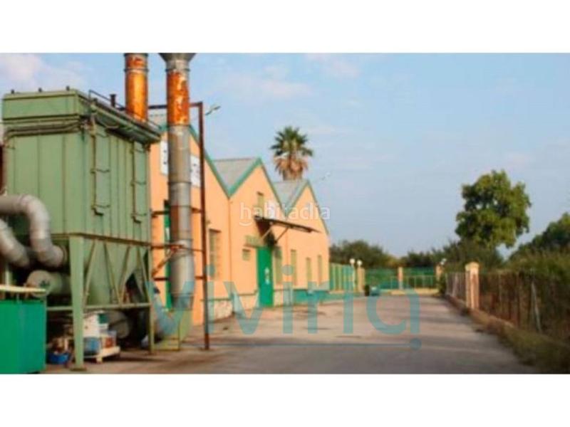 Foto 9cd39f9d-2591-4da0-ae93-73cbafddddb6. Bâtiment à usage industriel dans Requena