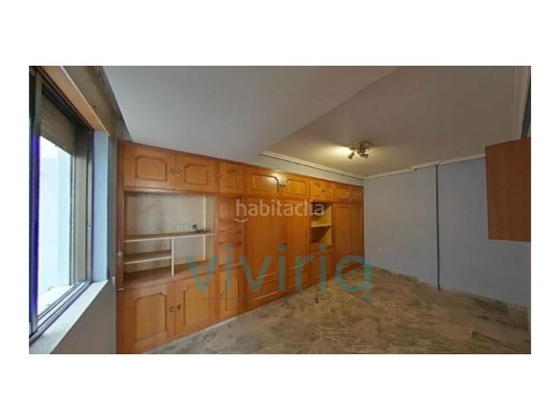 Foto a4d6c884-b824-4cea-91b6-398a1ba8447a. Pis a Campello Playa Campello (el)