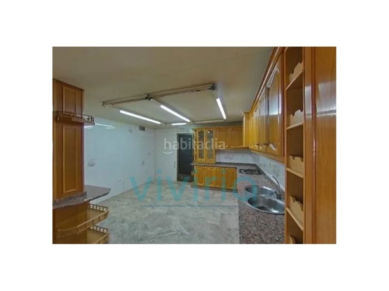 Foto a5fc7058-b943-4470-acad-bd232709c2dc. Pis a Campello Playa Campello (el)