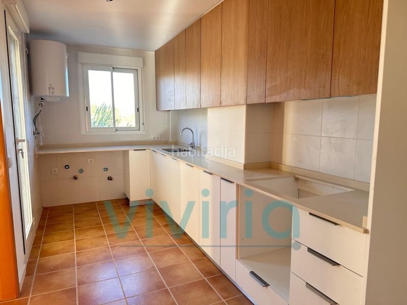 Foto 9035a245-8c63-46de-88b8-51b2c2632bff. Xalet amb aparcament a Las Pedrizas Chiva