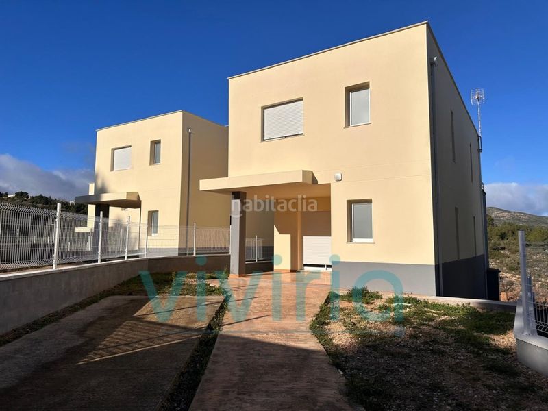 Foto 6b77b27f-5ee6-420a-8060-6c81a09ae7fb. Xalet amb aparcament a Las Pedrizas Chiva
