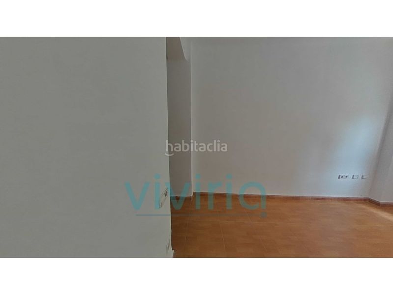Foto d5fa6455-4055-40f4-83b5-63a87d77fce4. Pis a Torrefiel Valencia