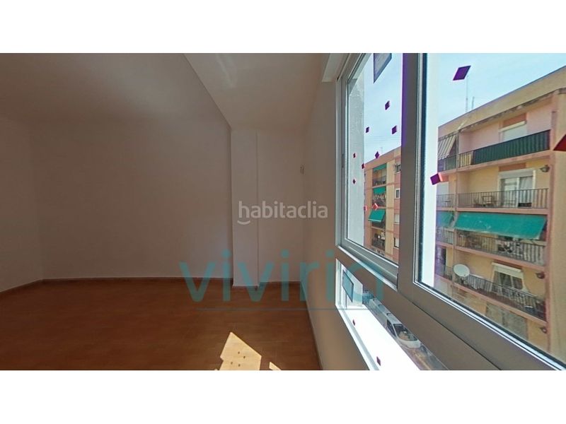 Foto e70b6f85-0424-4e6b-887d-ef495b7c7b7f. Pis a Torrefiel Valencia