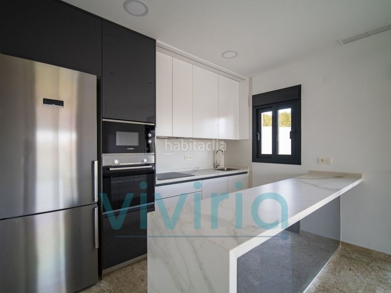 Foto 41b6f0c4-02eb-4584-925e-af594b19fb64. Casa amb aparcament piscina a Coloma Nucia (la)