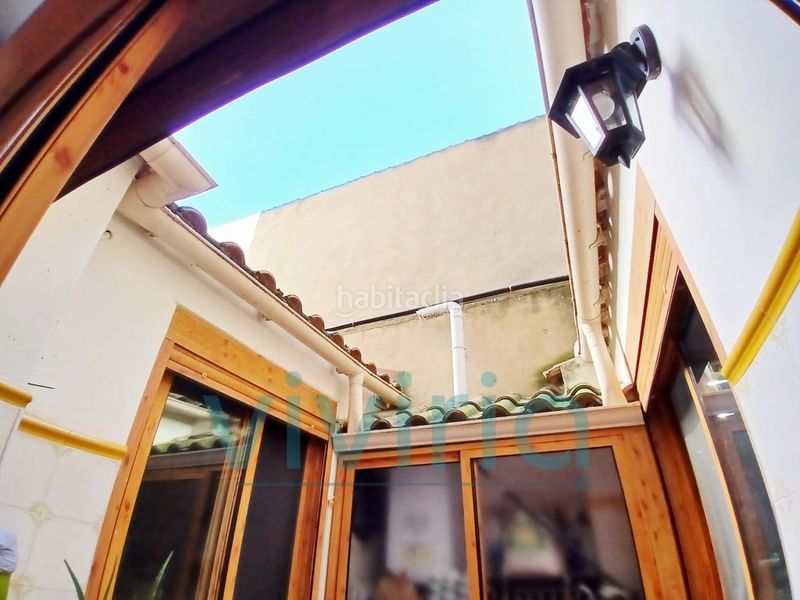 Foto b9773693-77d9-48e4-9a91-41daa7660361. Casa a En Corts - Doctor Waksman Valencia