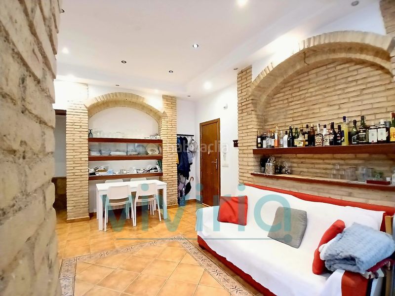 Foto d6275ad0-640d-4f69-9203-2f8d05ca6379. Casa a En Corts - Doctor Waksman Valencia