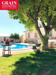 Xalet a Pedanías - Extrarradio. Chalet en venta en carretera jaén, 6 dormitorios.