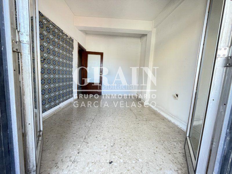Foto 0a0baafa-0a58-4d6d-9deb-58bccd79be20. Piso  en venta en Feria, 5 dormitorios. en Feria Albacete