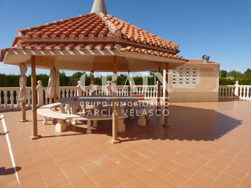 Foto 15427bec-8844-4f1d-b7fb-13a426b69f0c. Chalet  en venta en aguasol, 7 dormitorios. en Albacete