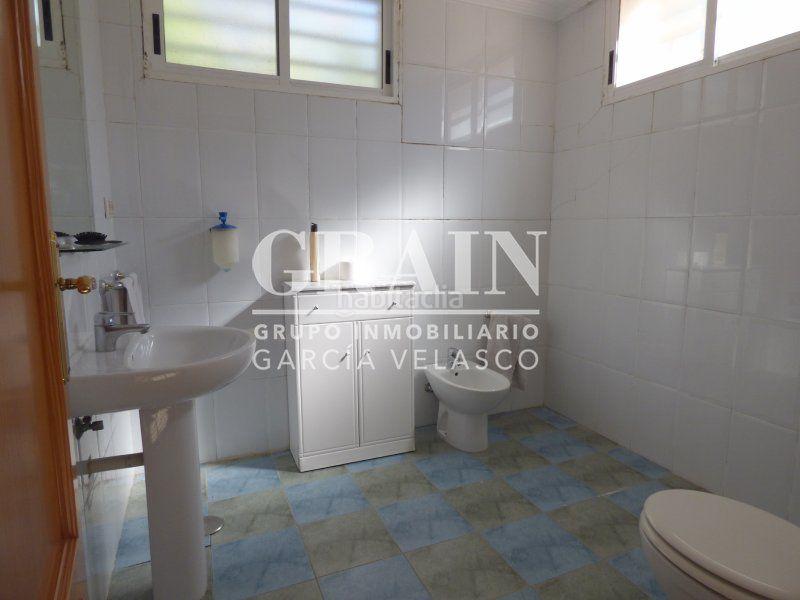 Foto 2be2f69a-12b6-4633-b337-ca84f9577794. Chalet  en venta en aguasol, 7 dormitorios. en Albacete