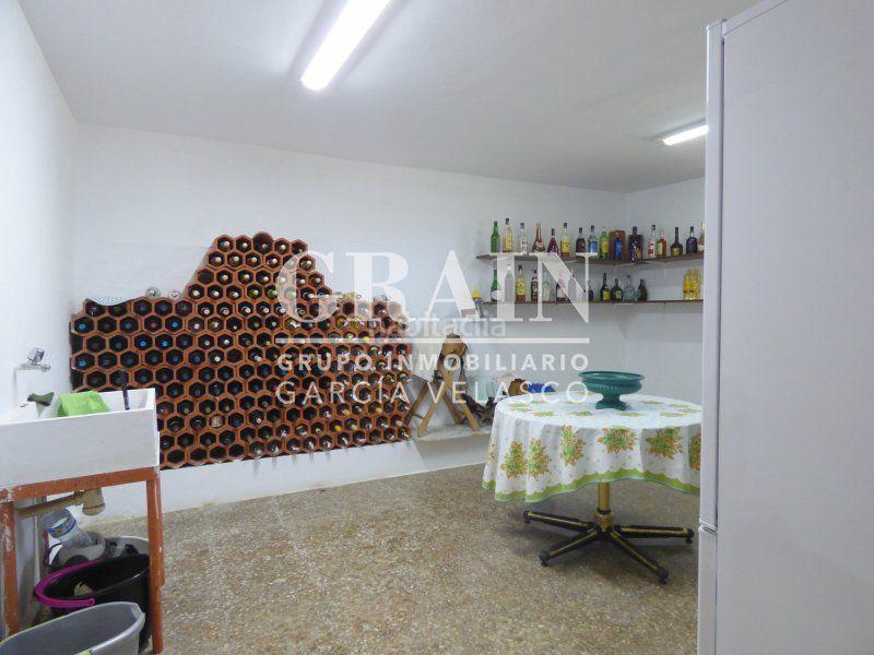 Foto 60ec6fc6-99d7-47f0-9fda-736b257b4888. Chalet  en venta en aguasol, 7 dormitorios. en Albacete