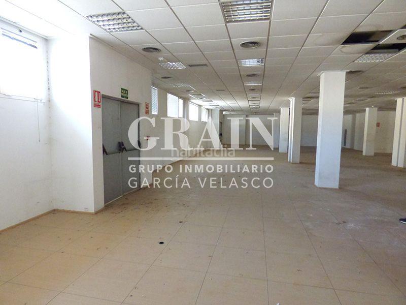 Foto a62f299d-f9a7-4702-87cd-b2cd389bf29c. Alquiler local comercial local com. en alquiler en imaginalia. en Albacete