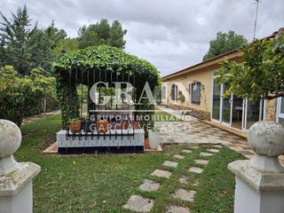 Chalet in Pedanías - Extrarradio. Chalet en venta en carretera las peñas, 4 dormitorios.