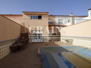 Casa adossada a Madrigueras. Adosado en venta en madrigueras, 5 dormitorios.