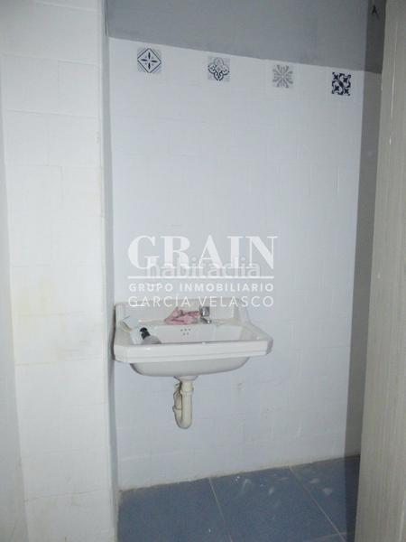 Foto 0455e2e3-ada2-4291-b225-cc7b9eb00c73. Location local commercial dans El Pilar Albacete