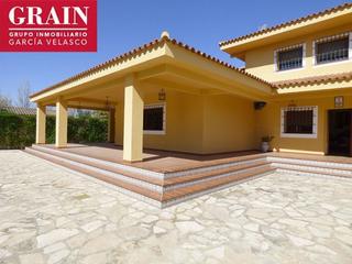 Xalet a Pedanías - Extrarradio. Chalet en venta en urb. riachuelos, 4 dormitorios.