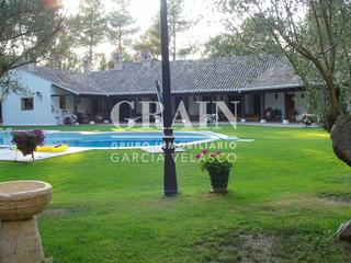 Xalet a Pedanías - Extrarradio. Chalet en venta en pinares del jucar, 5 dormitorios.