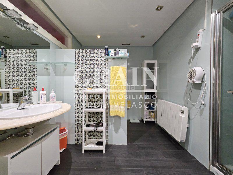 Foto 6868747e-fb2e-47cd-b4ca-5057b2ad4d2f. Casa adosada adosado en venta en fiesta del árbol, 4 dormitorios. en Albacete