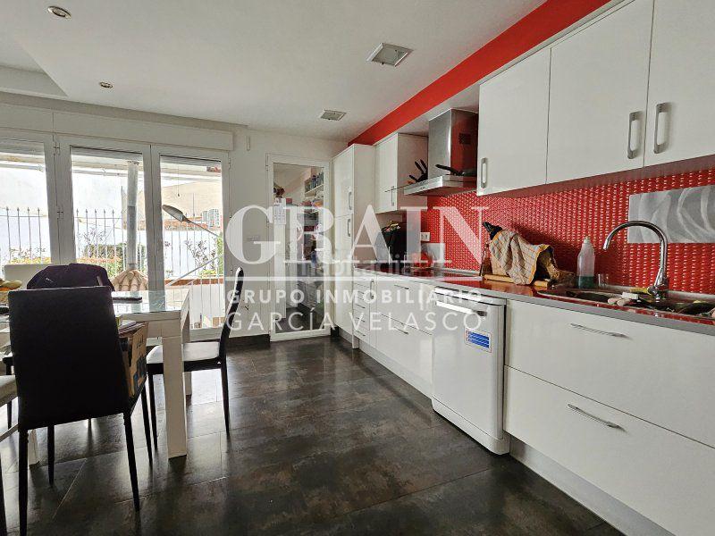 Foto 8c55fe5b-b33e-4917-9d3a-f08c43a1c0e6. Casa adosada adosado en venta en fiesta del árbol, 4 dormitorios. en Albacete