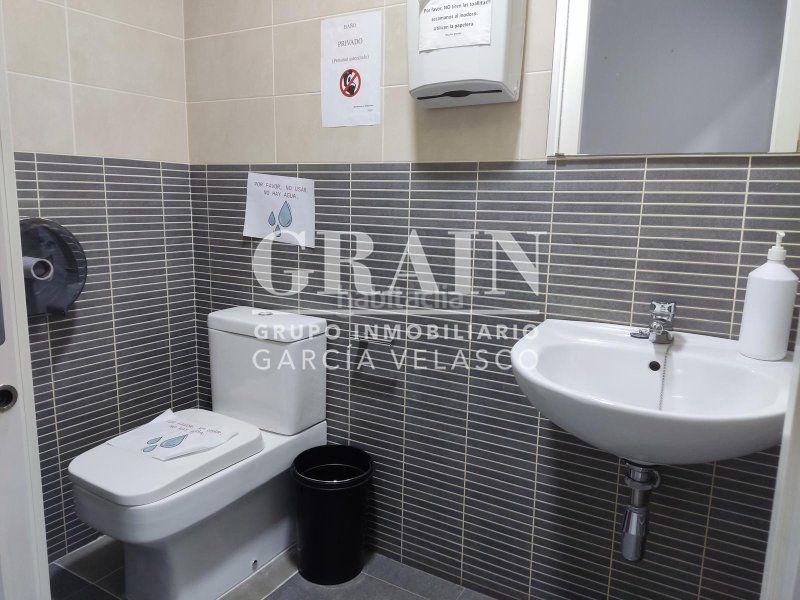 Foto 62f6a4d4-a149-4388-bc74-b1f77ef871aa. Location local commercial dans Centro Albacete