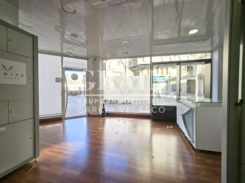 Foto e3a70e05-95ba-4f5b-9aca-5d2d9adce8db. Local comercial a Centro Albacete