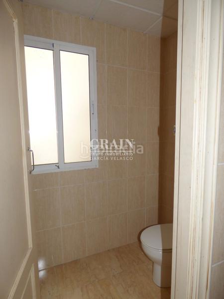 Foto 602877b7-4862-41bf-951f-de46dae9b6c1. Lloguer local comercial a Feria Albacete