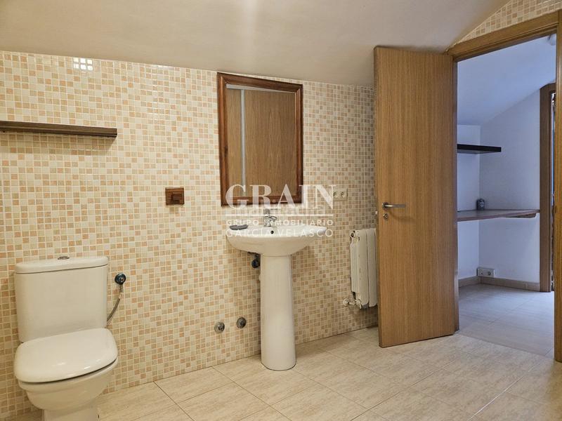 Foto 6093c539-c2e1-46c9-a9c5-53e1728220d2. Ático atico en venta en San Pedro, 2 dormitorios. en Albacete