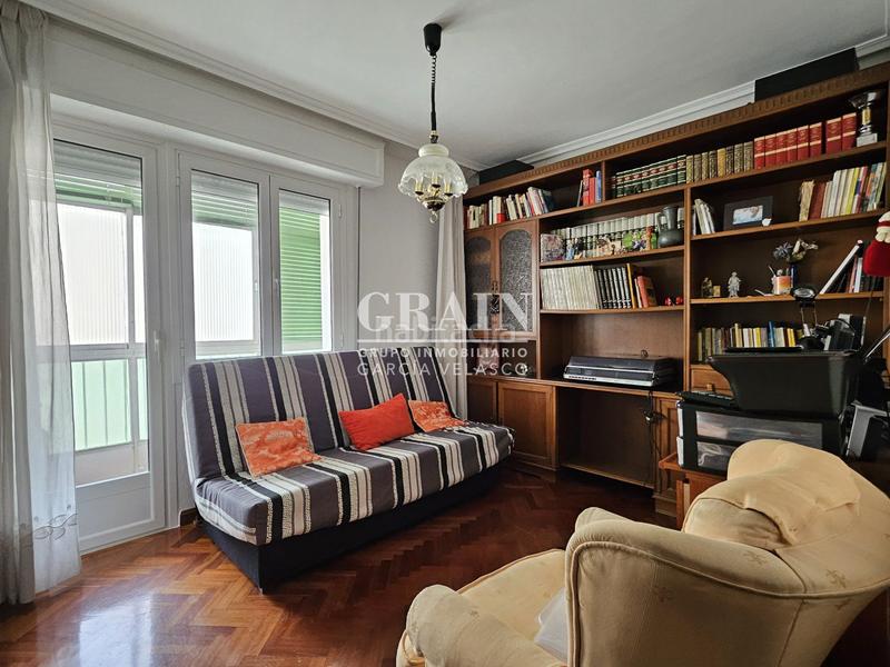 Foto 2c71ec9a-427a-4108-9ced-806e2c7d753f. Pis amb calefacció aparcament a Centro Albacete