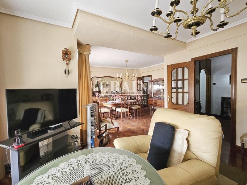 Foto 3915d636-7067-49af-80f4-5a04501273cf. Pis amb calefacció aparcament a Centro Albacete