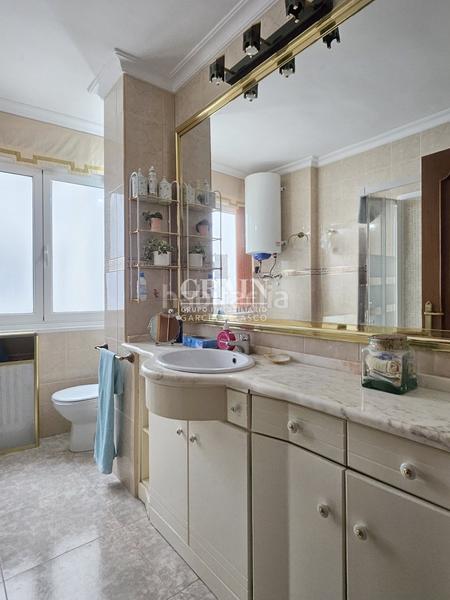 Foto 3a79a1e4-e0aa-440c-9425-aea105eba6c5. Pis amb calefacció aparcament a Centro Albacete