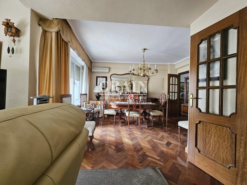 Foto bf7cf380-2246-4354-86e8-a2e8aaa0192c. Pis amb calefacció aparcament a Centro Albacete