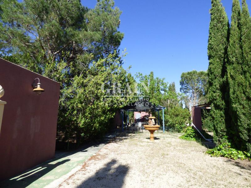 Foto 57cbd31a-3bf3-4b7e-81a5-7f2b7f365cc4. Xalet amb piscina a Fátima Albacete