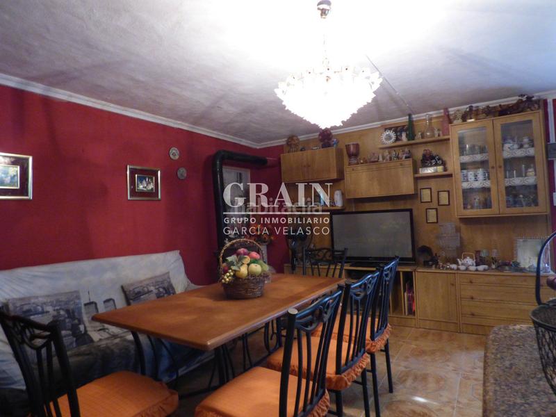 Foto abaa1718-868c-413a-8a5e-fce26d29bed7. Xalet amb piscina a Fátima Albacete