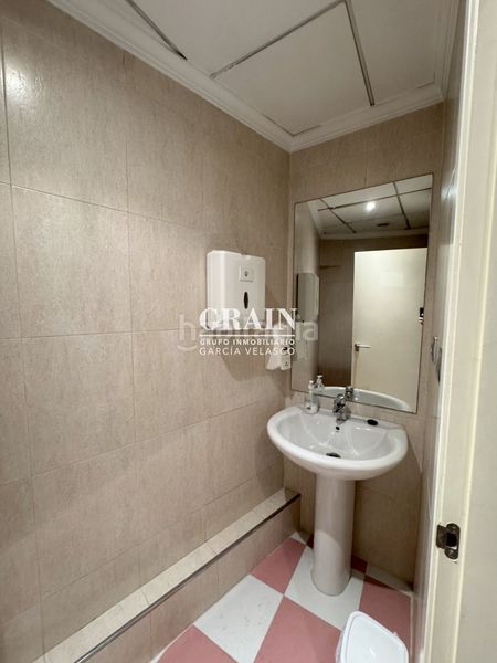 Foto 19f11044-0fc4-491e-8c61-c37eb1a935a8. Local comercial a Centro Albacete