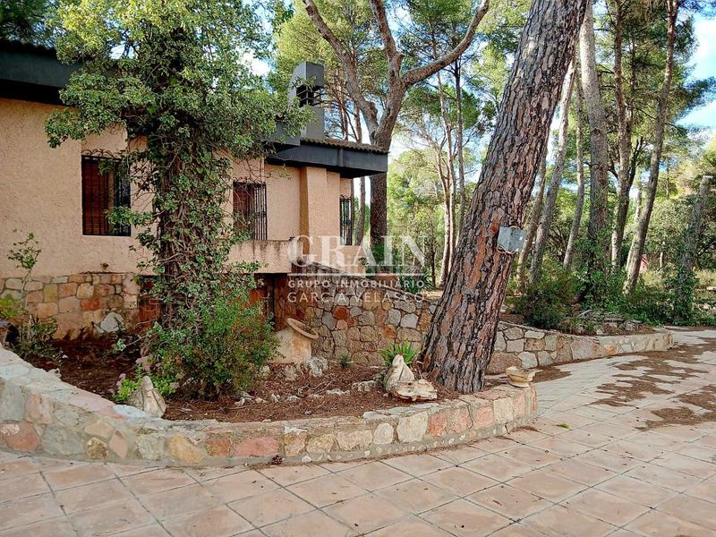 Foto dba40026-7281-41af-b6e5-00ce8761a30c. Chalet  en venta en pinares del jucar, 4 dormitorios. en Albacete