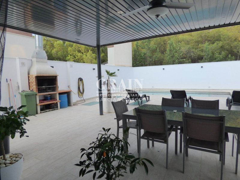 Foto 1c9e27f0-02c1-4af5-9fbc-024e1a8cd7a0. Chalet mit heizung parking pool in Pedanías - Extrarradio Albacete