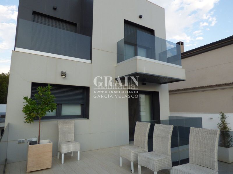 Foto 1d791edf-eada-43f8-b266-f22136ac6f06. Chalet mit heizung parking pool in Pedanías - Extrarradio Albacete