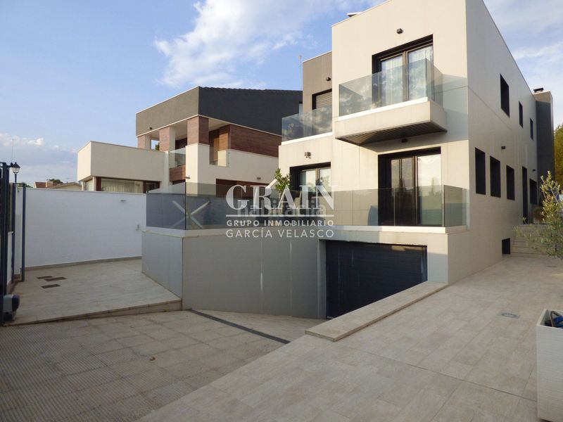 Foto 6bfb2121-14eb-41e5-850e-adf74a344aad. Chalet mit heizung parking pool in Pedanías - Extrarradio Albacete