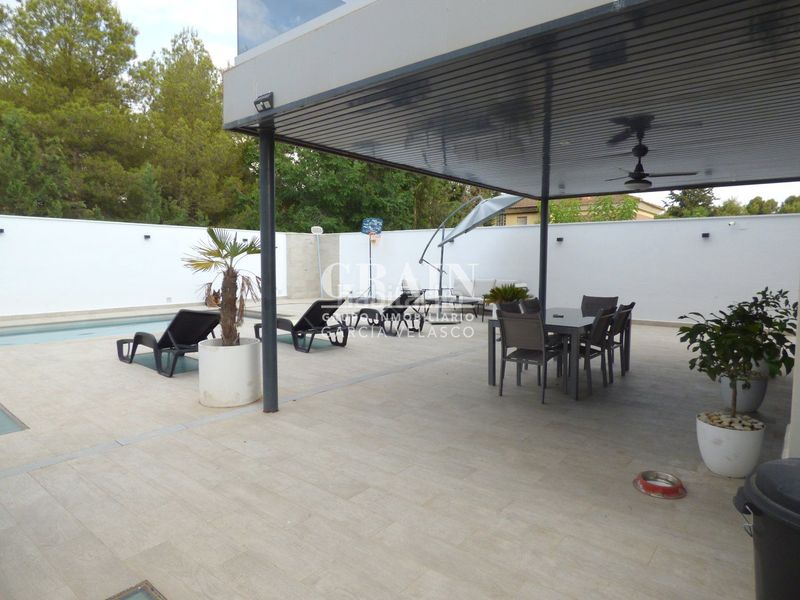 Foto dbabc44d-9126-41c3-8f30-1470194fb4bf. Chalet mit heizung parking pool in Pedanías - Extrarradio Albacete