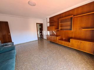 Location Appartement à Ensanche - Franciscanos. Piso en alquiler en arquitecto vandelvira, 4 dormitorios.