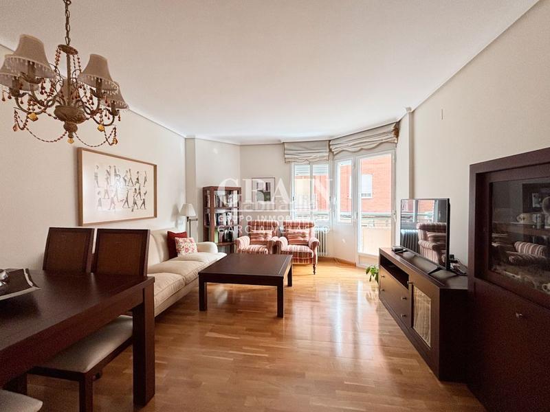 Foto 2915c660-0091-486e-a209-07293f46833a. Piso  en venta en carretas, 3 dormitorios. en Albacete