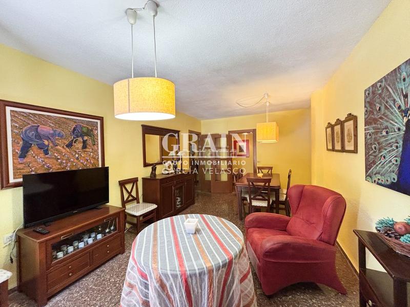 Foto efee06f6-0c3b-41f6-89e5-49f512fd0085. Flat with heating parking in Estación Albacete