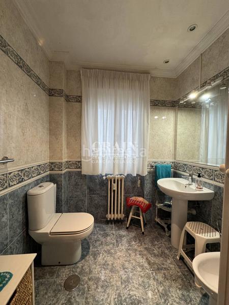 Foto 572a2393-7876-462b-a3af-e138623a2dc5. Appartamento con riscaldamento parcheggio in Centro Albacete